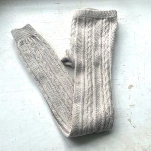 Mini Boden girls leggings.
